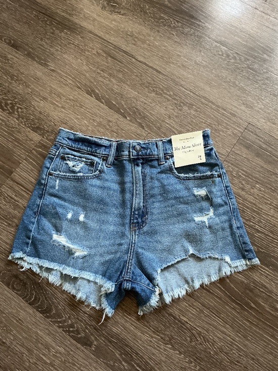 Abercrombie & Fitch Pants - NWT mom shorts size 6